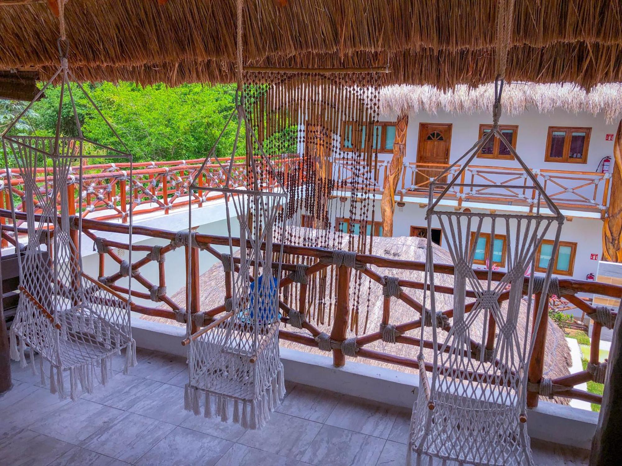 Hotel Hacienda Dos Ojos à Tulum Extérieur photo