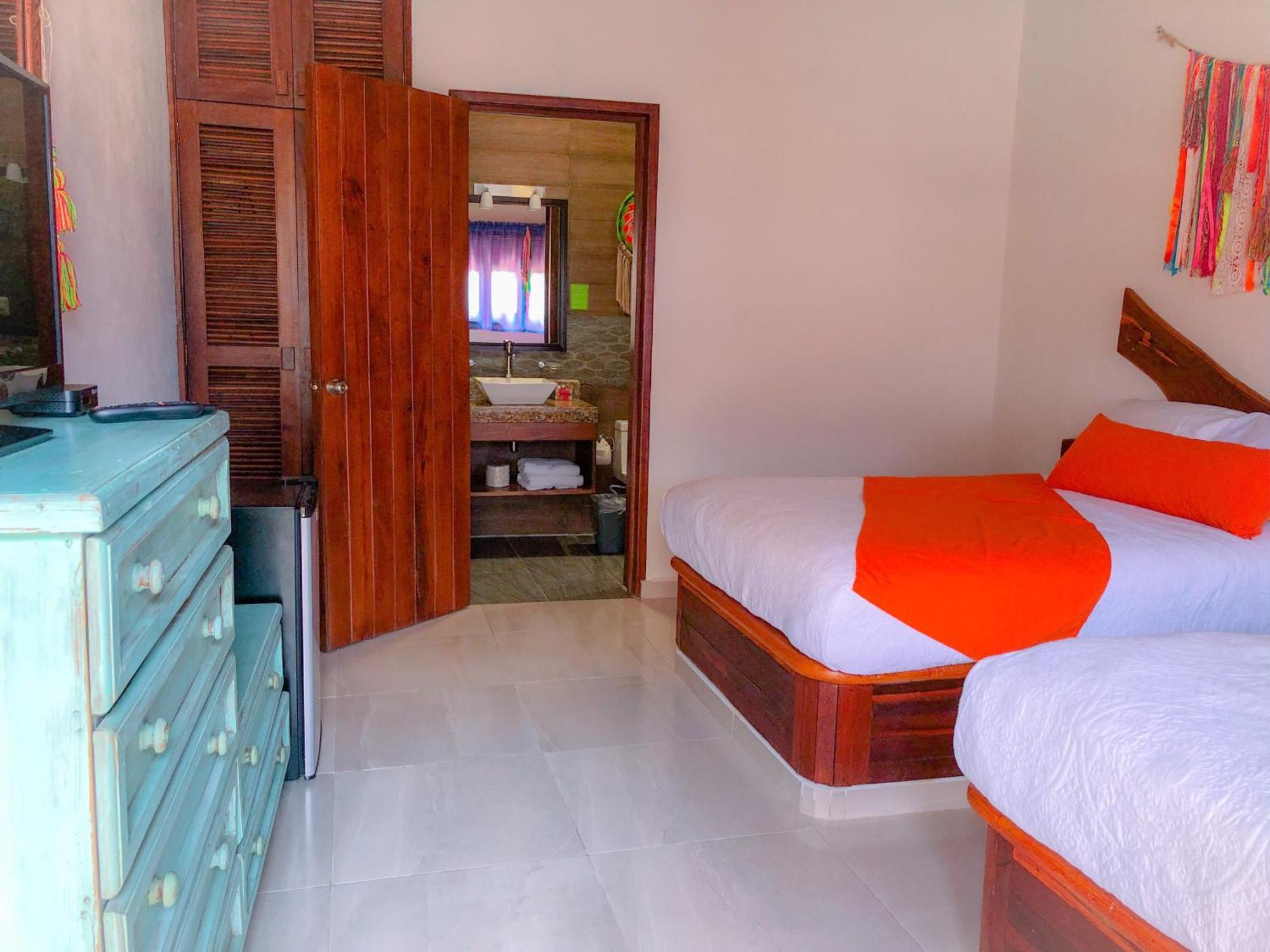 Hotel Hacienda Dos Ojos à Tulum Extérieur photo