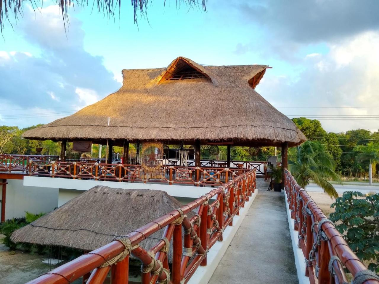 Hotel Hacienda Dos Ojos à Tulum Extérieur photo